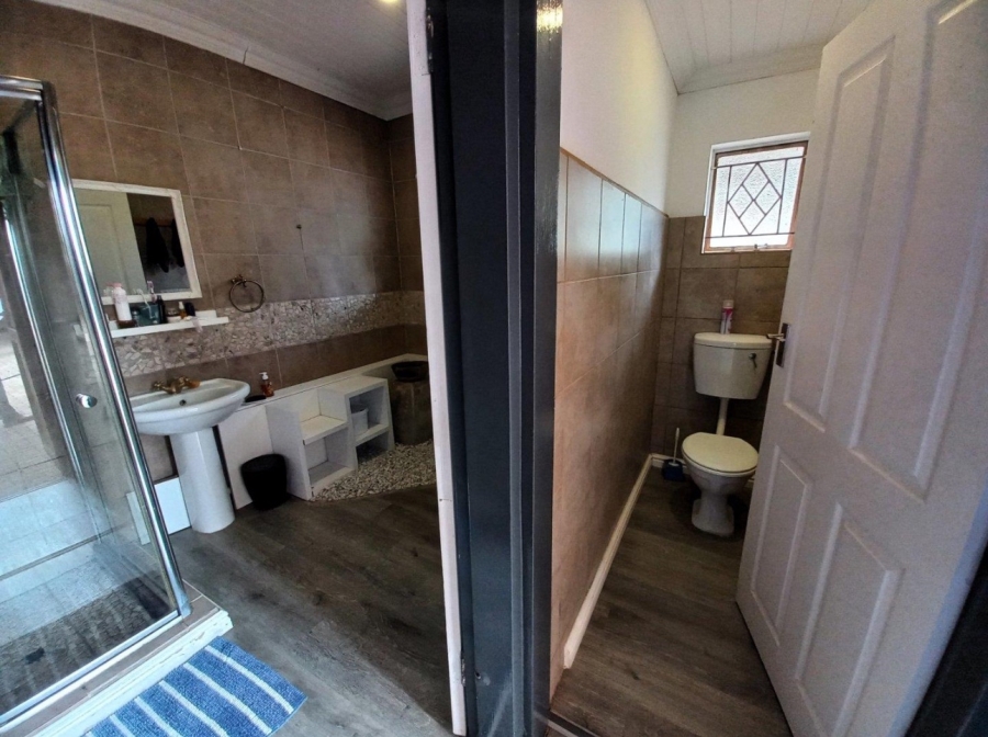 4 Bedroom Property for Sale in Generaal De Wet Free State